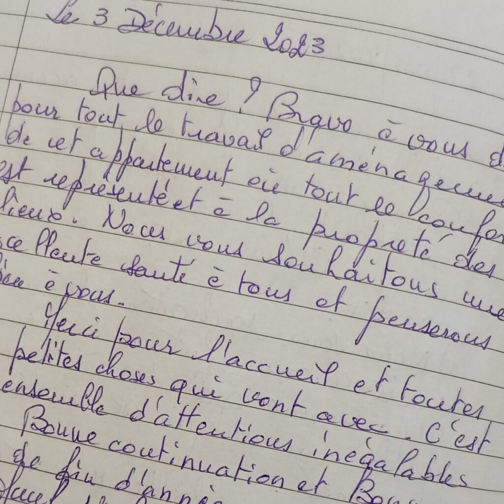 Guestbook note praising the warm welcome, thoughtful touches and spotless apartment